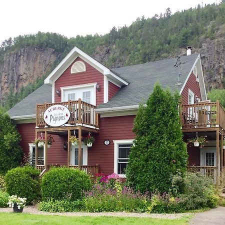 B&B Les Deux Pignons Petit-Saguenay Εξωτερικό φωτογραφία