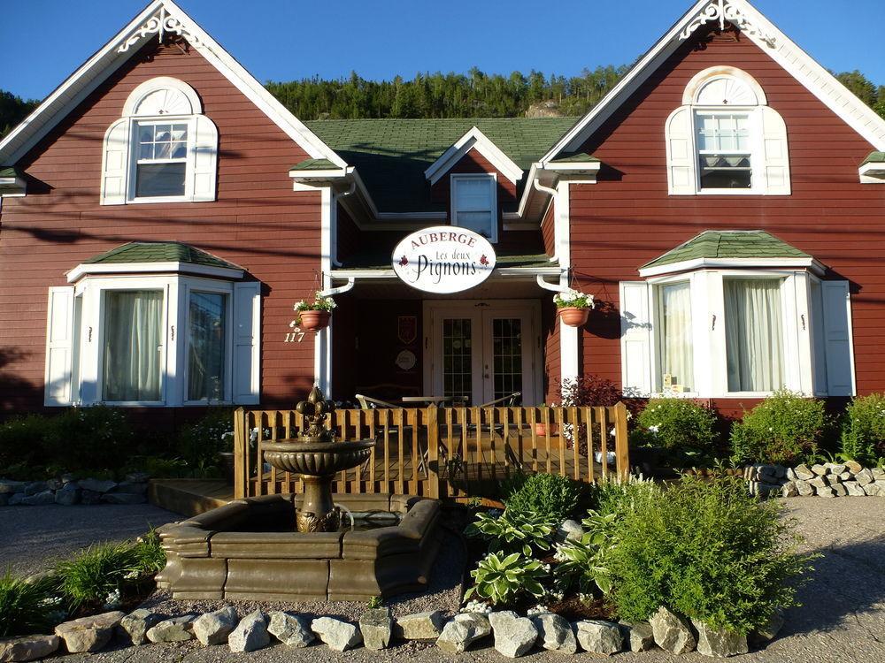 B&B Les Deux Pignons Petit-Saguenay Εξωτερικό φωτογραφία