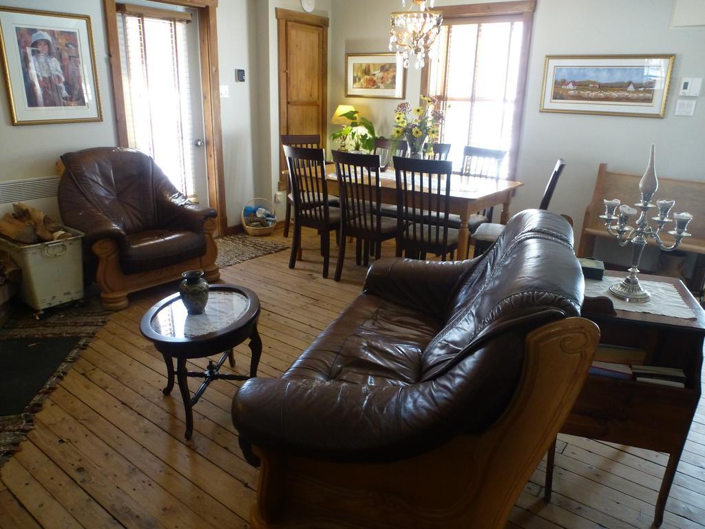 B&B Les Deux Pignons Petit-Saguenay Εξωτερικό φωτογραφία