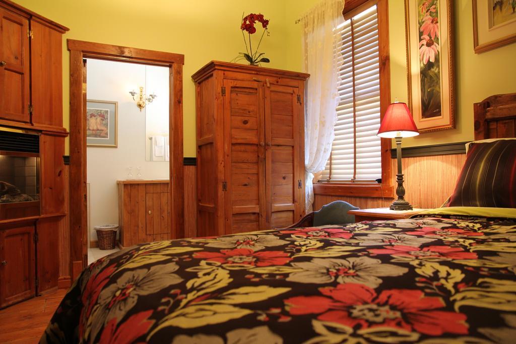 B&B Les Deux Pignons Petit-Saguenay Εξωτερικό φωτογραφία