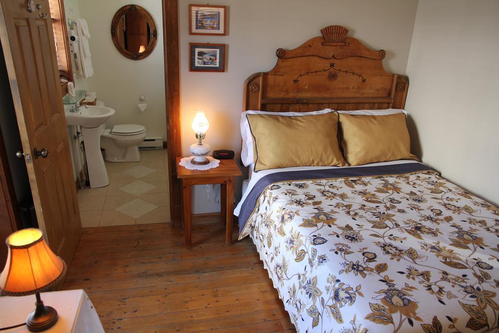 B&B Les Deux Pignons Petit-Saguenay Εξωτερικό φωτογραφία